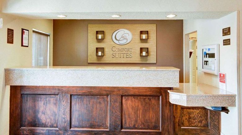 <b>Comfort Suites Longview North Lobby</b>. Images powered by <a href="https://iceportal.shijigroup.com/" title="IcePortal" target="_blank">IcePortal</a>.