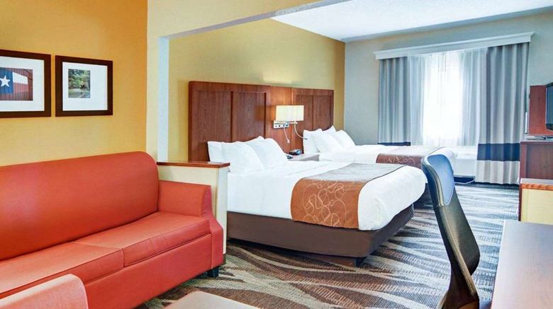 <b>Comfort Suites Longview North Suite</b>. Images powered by <a href="https://iceportal.shijigroup.com/" title="IcePortal" target="_blank">IcePortal</a>.