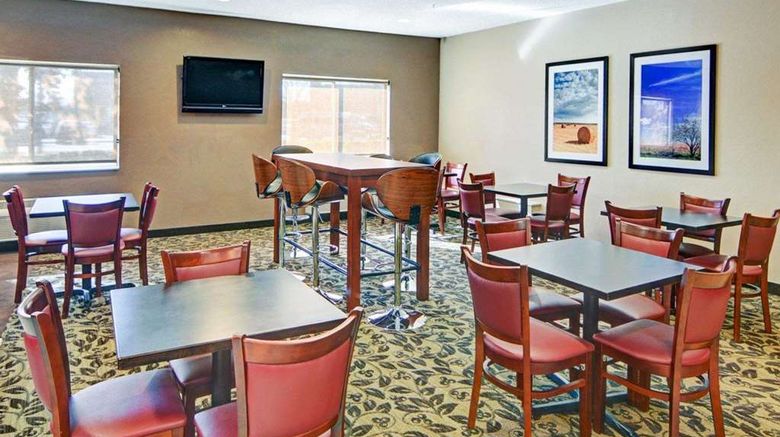 <b>Comfort Suites Longview North Restaurant</b>. Images powered by <a href="https://iceportal.shijigroup.com/" title="IcePortal" target="_blank">IcePortal</a>.