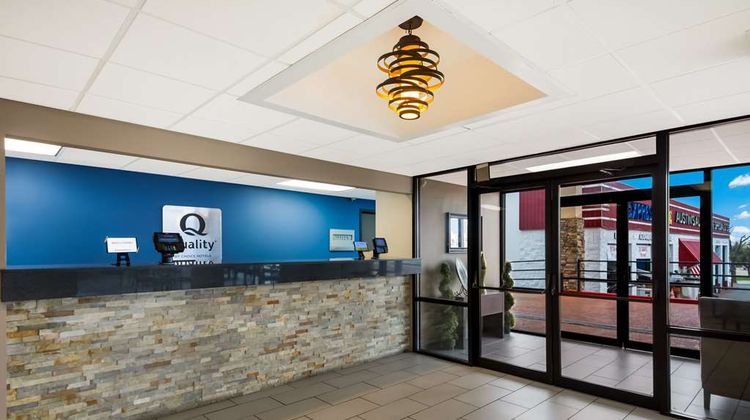Quality Inn & Suites Round Rock Lobby