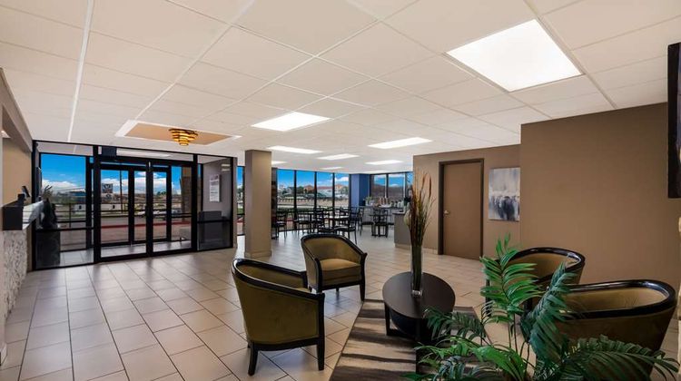 Quality Inn & Suites Round Rock Lobby