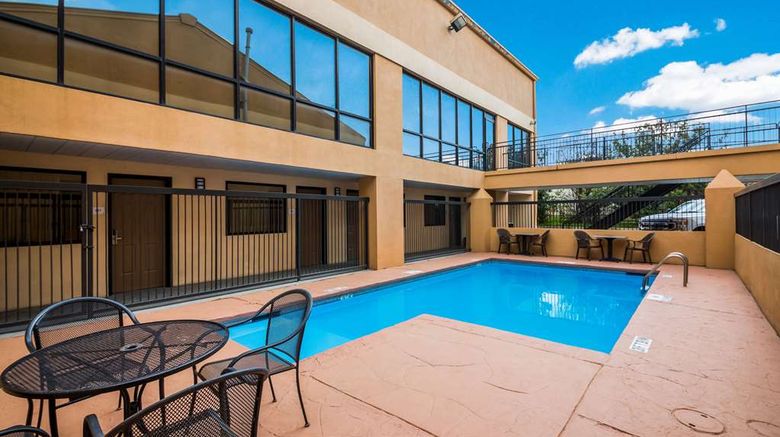 <b>Quality Inn & Suites Round Rock Pool</b>. Images powered by <a href="https://iceportal.shijigroup.com/" title="IcePortal" target="_blank">IcePortal</a>.