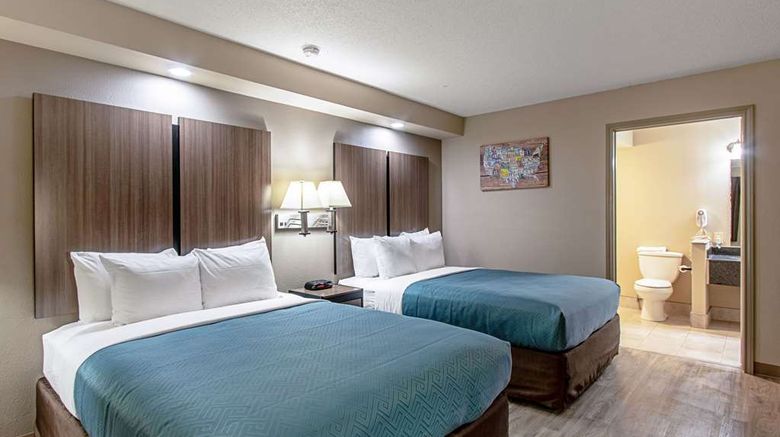 <b>Econo Lodge Room</b>. Images powered by <a href="https://iceportal.shijigroup.com/" title="IcePortal" target="_blank">IcePortal</a>.