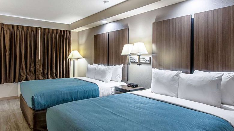 <b>Econo Lodge Room</b>. Images powered by <a href="https://iceportal.shijigroup.com/" title="IcePortal" target="_blank">IcePortal</a>.
