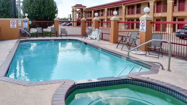 Econo Lodge Inn/Stes West-Energy Corrido Pool