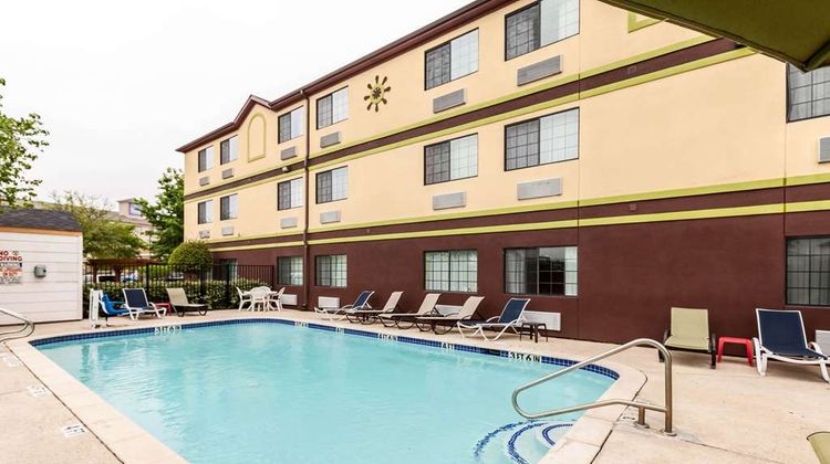 Quality Inn near Seaworld Pool