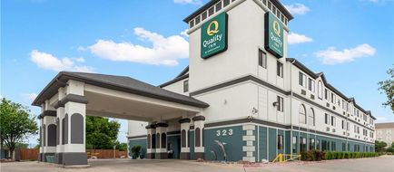 Quality Inn near Seaworld Exterior