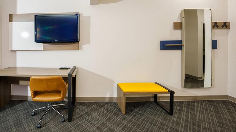 <b>Comfort Suites Room</b>. Images powered by <a href="https://iceportal.shijigroup.com/" title="IcePortal" target="_blank">IcePortal</a>.