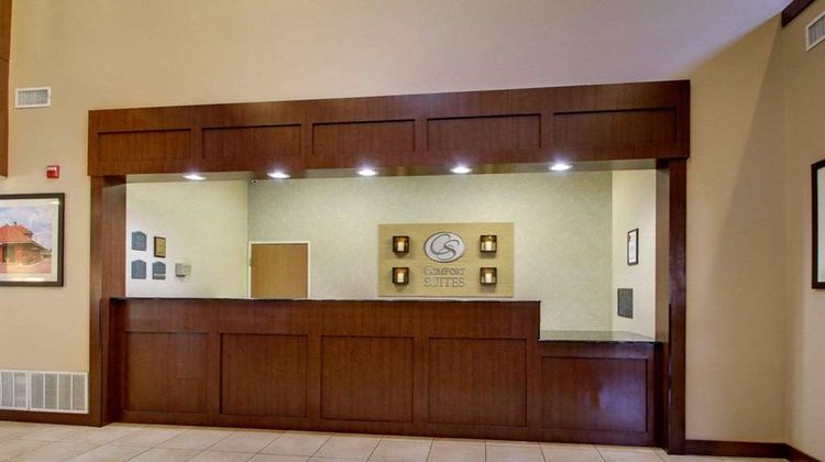 Comfort Suites Lobby