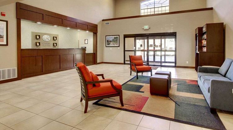Comfort Suites Lobby