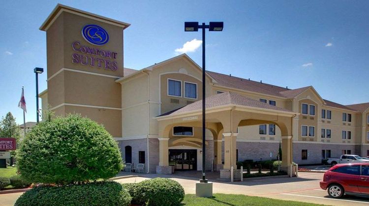 Comfort Suites Exterior