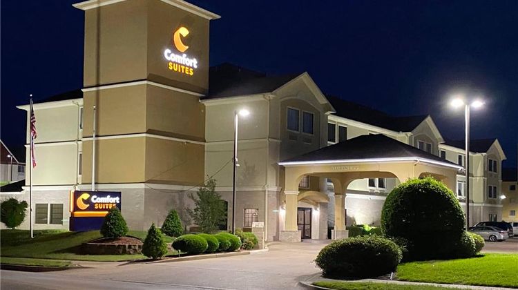 Comfort Suites Exterior