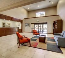 Comfort Suites Lobby