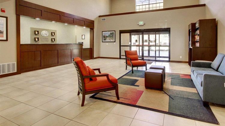Comfort Suites Lobby