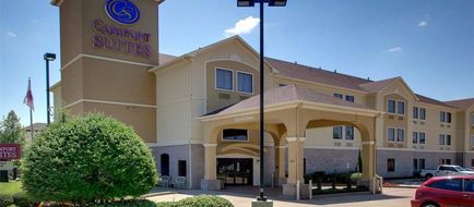 Comfort Suites Exterior