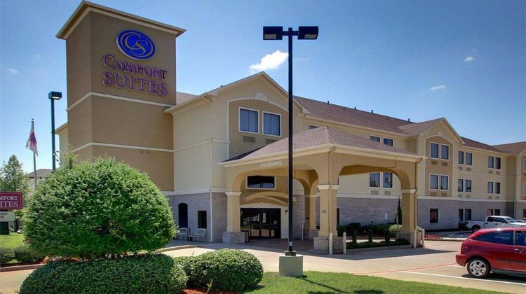 Comfort Suites Exterior