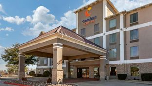 Comfort Suites