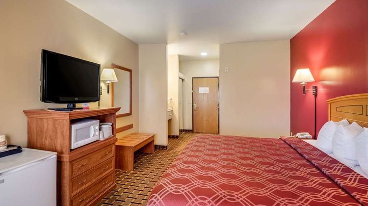 Econo Lodge I-27 Room
