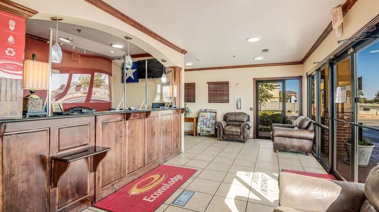 Econo Lodge I-27 Lobby. Images powered by <a href="https://iceportal.shijigroup.com" target="_blank" rel="noopener">Ice Portal</a>.