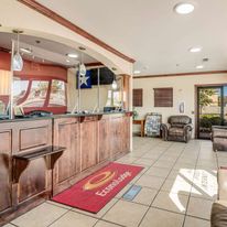 Econo Lodge I-27