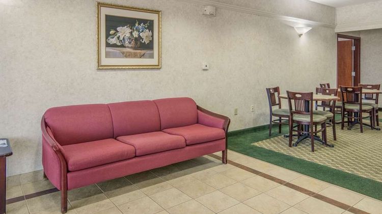Econo Lodge Lobby