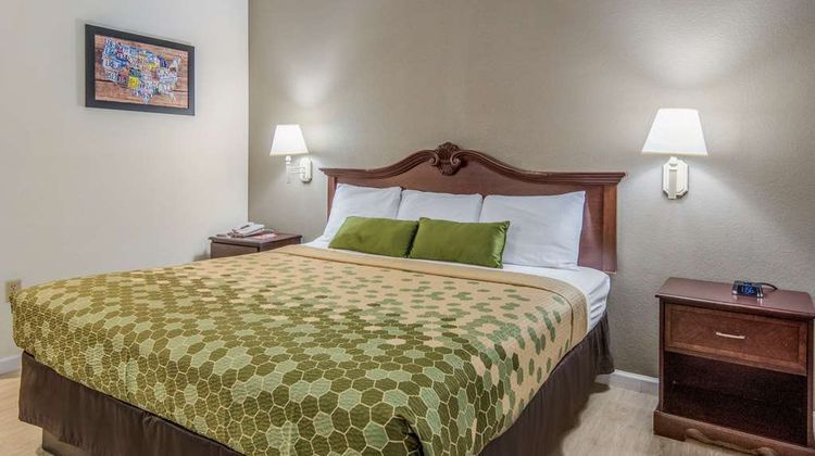 Econo Lodge Room