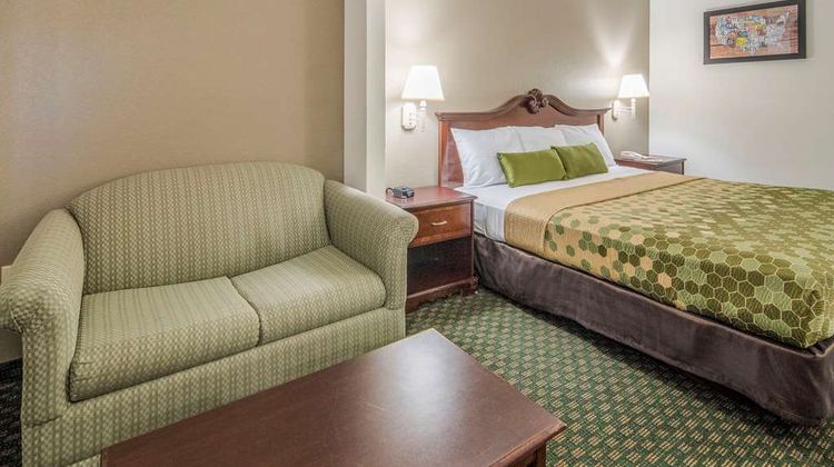 Econo Lodge Room