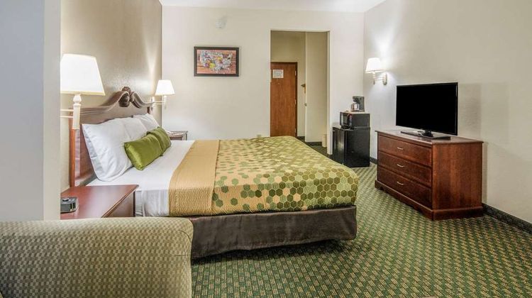 Econo Lodge Room