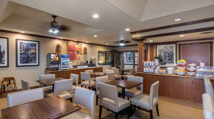 Comfort Suites Inn Marshall Restaurant