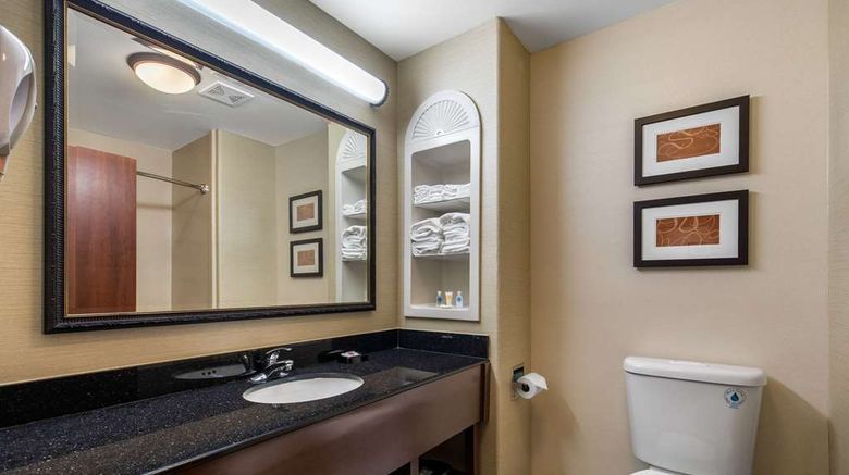 <b>Comfort Suites Inn Marshall Suite</b>. Images powered by <a href="https://iceportal.shijigroup.com/" title="IcePortal" target="_blank">IcePortal</a>.