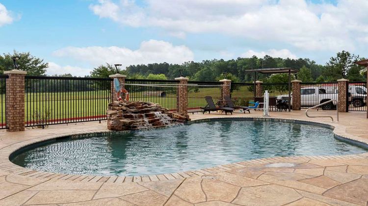 Comfort Suites Inn Marshall Pool