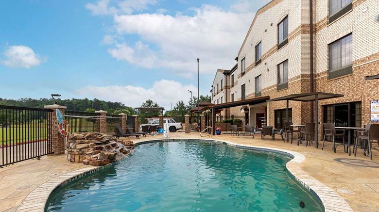 <b>Comfort Suites Inn Marshall Pool</b>. Images powered by <a href="https://iceportal.shijigroup.com/" title="IcePortal" target="_blank">IcePortal</a>.