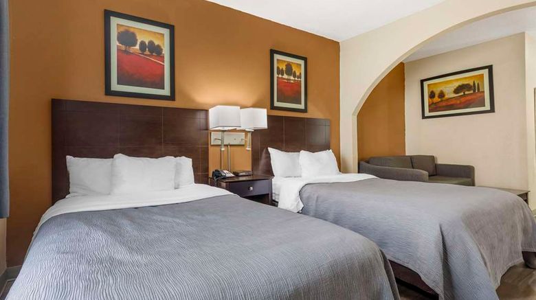 <b>Quality Inn & Suites Suite</b>. Images powered by <a href="https://iceportal.shijigroup.com/" title="IcePortal" target="_blank">IcePortal</a>.