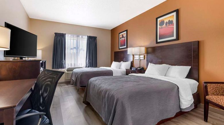 <b>Quality Inn & Suites Room</b>. Images powered by <a href="https://iceportal.shijigroup.com/" title="IcePortal" target="_blank">IcePortal</a>.