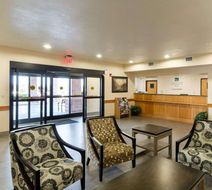 Quality Inn Buffalo Lobby