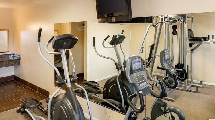 Econo Lodge Health