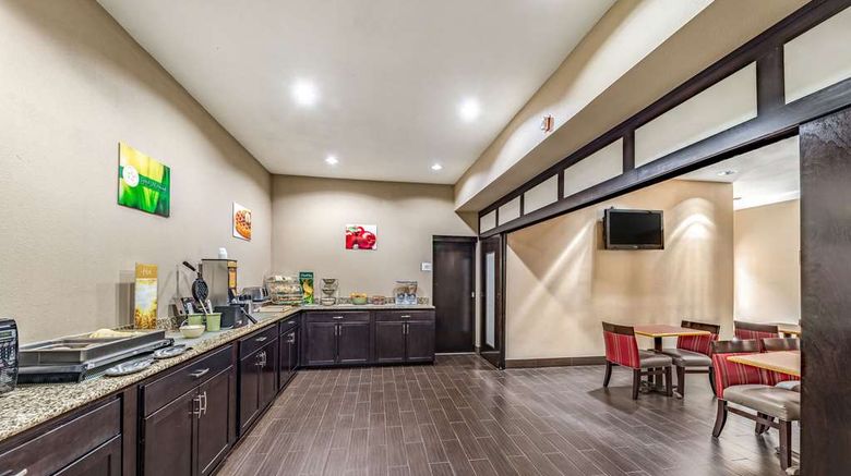 <b>Quality Inn West Plano/Dallas Restaurant</b>. Images powered by <a href="https://iceportal.shijigroup.com/" title="IcePortal" target="_blank">IcePortal</a>.