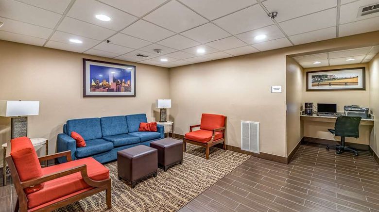 <b>Quality Inn West Plano/Dallas Lobby</b>. Images powered by <a href="https://iceportal.shijigroup.com/" title="IcePortal" target="_blank">IcePortal</a>.