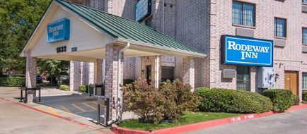 Rodeway Inn Exterior