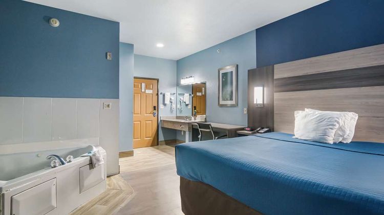 Rodeway Inn Room