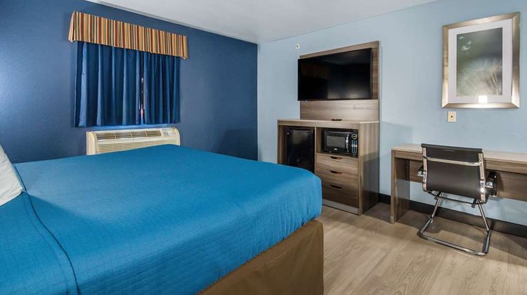 Rodeway Inn Room