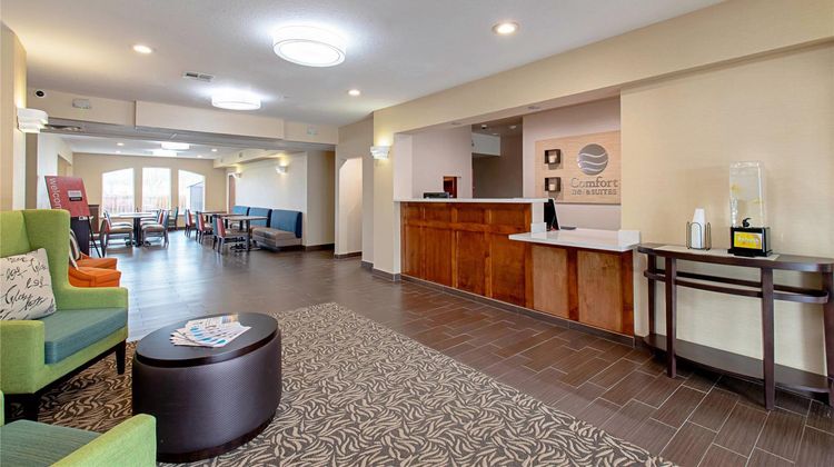 Comfort Inn & Suites Lobby