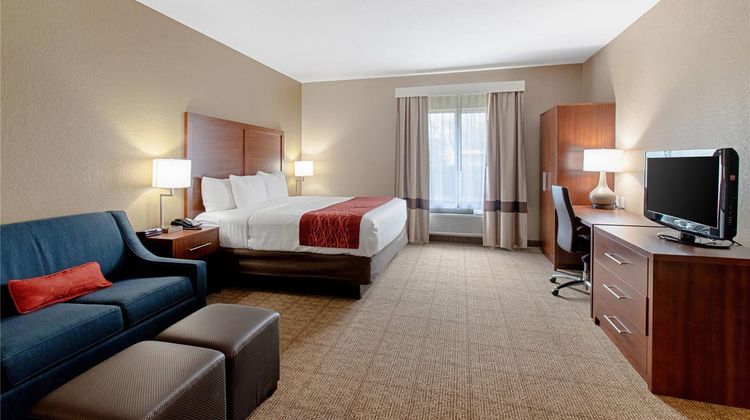 Comfort Inn & Suites Suite
