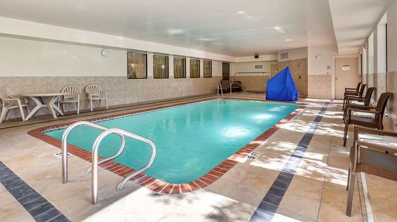 <b>Comfort Suites Georgetown Pool</b>. Images powered by <a href="https://iceportal.shijigroup.com/" title="IcePortal" target="_blank">IcePortal</a>.