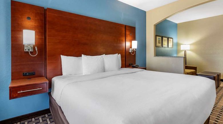 <b>Comfort Suites Georgetown Suite</b>. Images powered by <a href="https://iceportal.shijigroup.com/" title="IcePortal" target="_blank">IcePortal</a>.