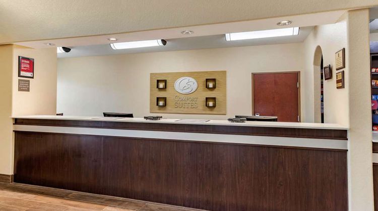 Comfort Suites Lobby