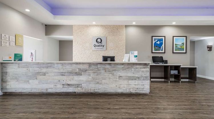 Quality Inn Sonora Lobby