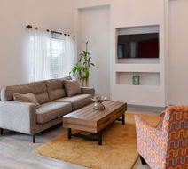 Econo Lodge & Suites Lobby