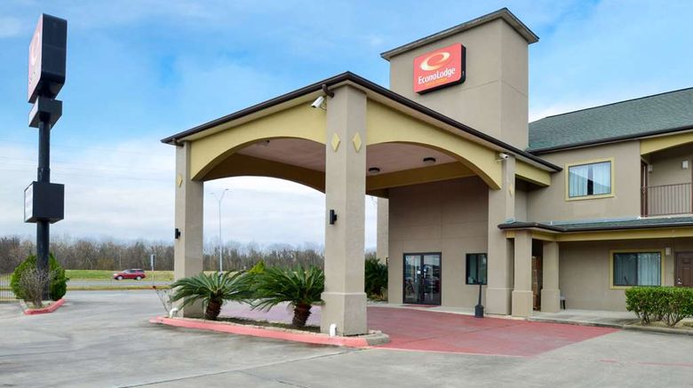<b>Econo Lodge & Suites Exterior</b>. Images powered by <a href="https://iceportal.shijigroup.com/" title="IcePortal" target="_blank">IcePortal</a>.