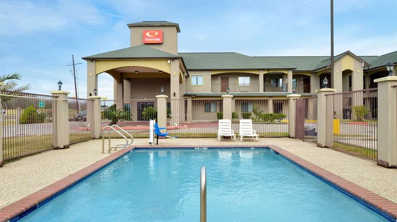 <b>Econo Lodge & Suites Pool</b>. Images powered by <a href="https://iceportal.shijigroup.com/" title="IcePortal" target="_blank">IcePortal</a>.